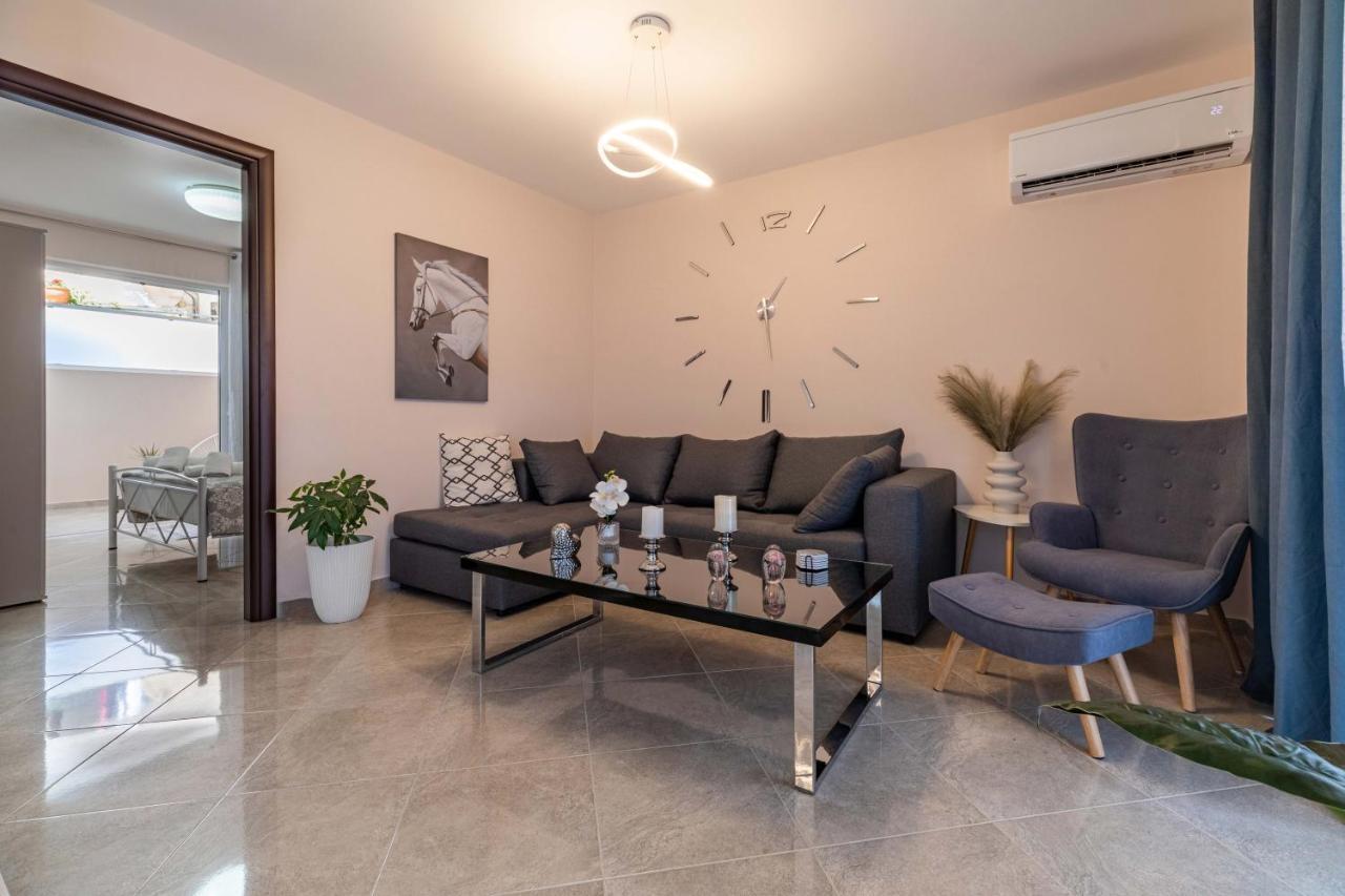 John Apartments Drepano  ภายนอก รูปภาพ