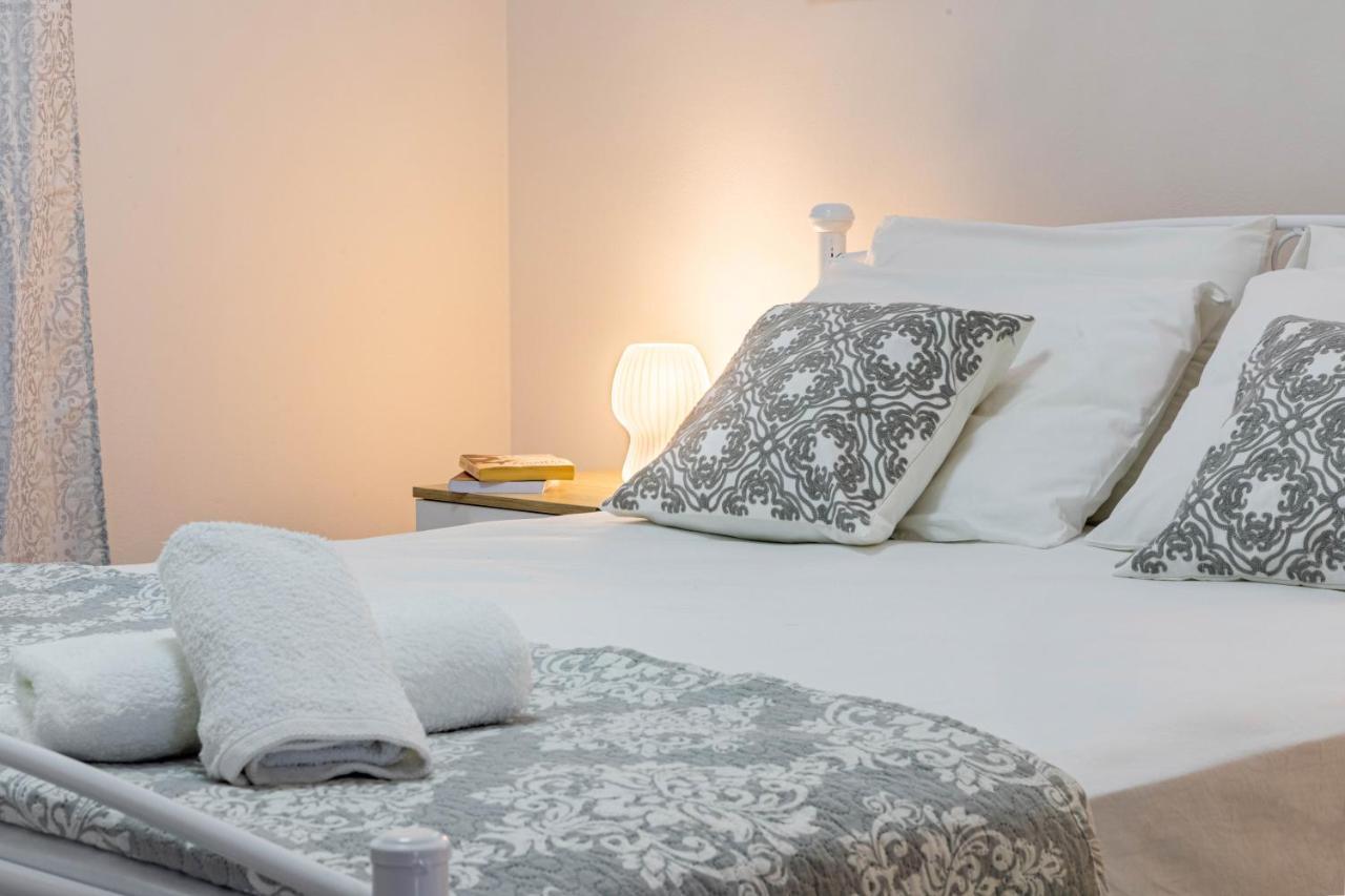 John Apartments Drepano  ภายนอก รูปภาพ