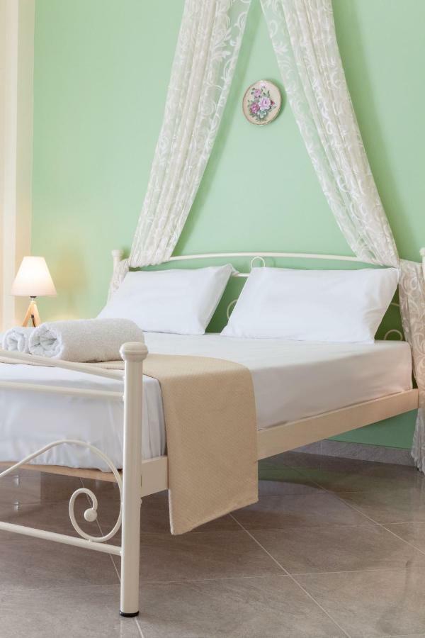 John Apartments Drepano  ภายนอก รูปภาพ