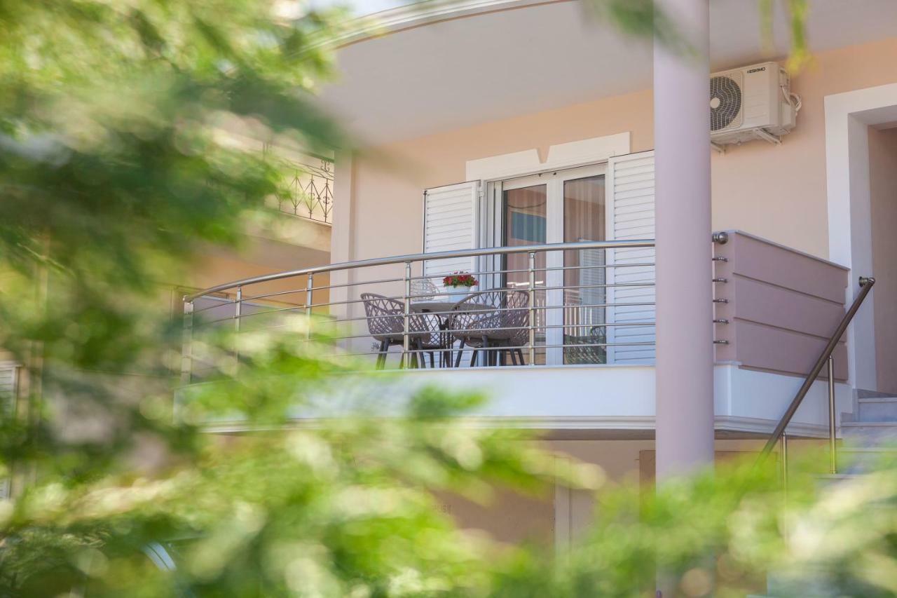 John Apartments Drepano  ภายนอก รูปภาพ