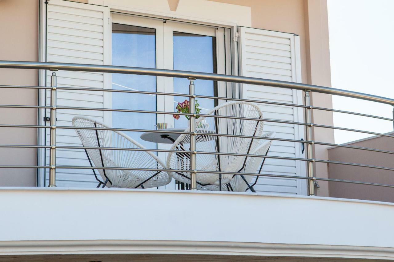 John Apartments Drepano  ภายนอก รูปภาพ